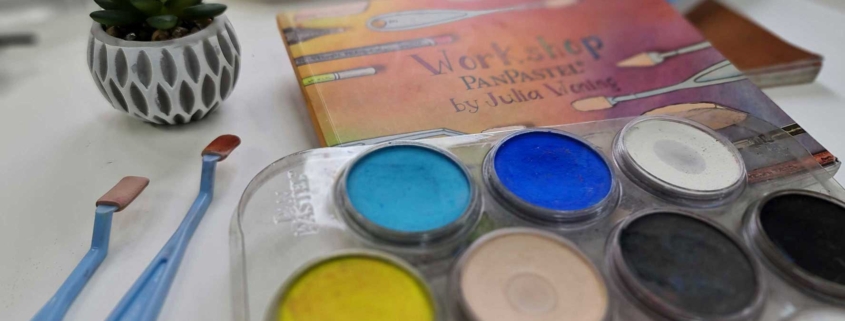 PanPastel Julia Woning 10 Color Ultra Soft Artist Pastel Starter Kit  w/Sofft Tools & Palette